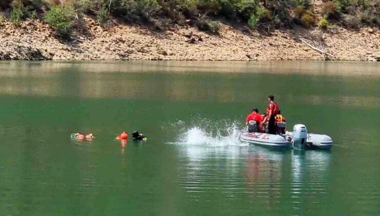 Kozan’da Düşen Helikopterin Enkazı İçin İlk Dalış Yapıldı