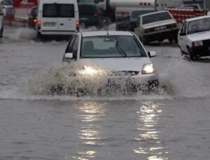 Meteoroloji Tarih Verdi! Kavurucu Sıcaklar Yerini Sağanak Yağışlara Bırakıyor