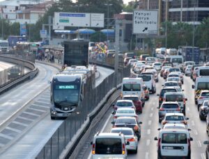 Metrobüs Hattında Çalışmalar Sürüyor: Beşyol İstasyonu Yarın Kapanacak