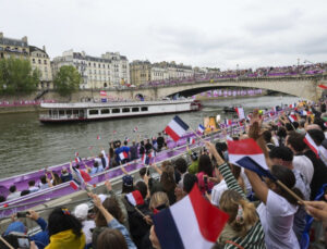 Paris 2024: Koli Basili Bulaşan Triatlet Yarıştan Çekildi