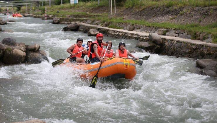 Rize’de Ülkeler Arası Rafting Müsabakası: Türk Kadrosu Birinci Oldu