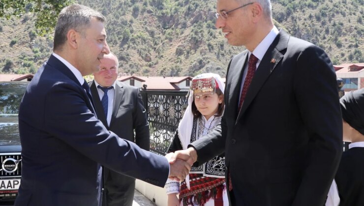 Sağlık Bakanı Kemal Memişoğlu, Sağlık Hizmetleri İl Değerlendirme Toplantısına Katıldı