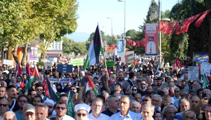 Sakarya’da İsrail’i Kınayan Yürüyüş Düzenlendi