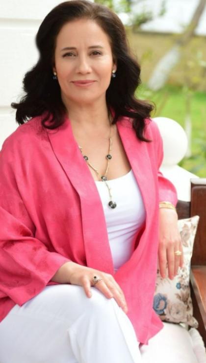 sebnem donmez ve servet pandur kizilcik serbetinin takimina dahil oluyor 3 6WrNK1kJ