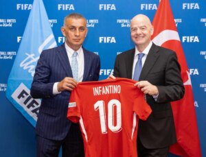 Tff Başkanı Hacıosmanoğlu, FİFA Başkanı Infantino ile Görüştü