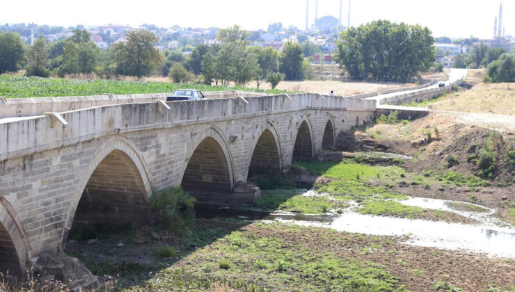 Tunca Irmağı’nın Bazı Kısımlarında Su Akışı Durdu