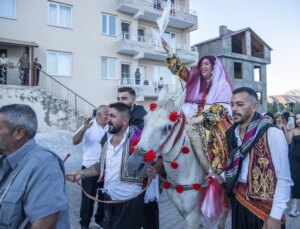 Tunceli’de Atlı Gelin Geleneği Canlanıyor