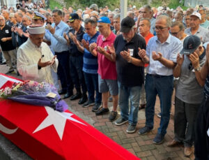 Vefat Eden Yazar Necdet Sakaoğlu, Amasra’da Toprağa Verildi