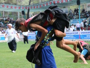 Yayladağı’nda Düzenlenen Aba Güreşi Türkiye Şampiyonası Sona Erdi