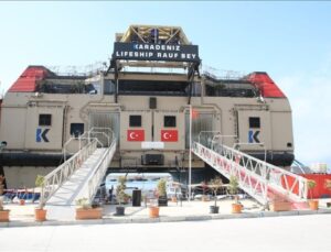 ‘Yüzer Okul’dan YKS’ye: Hatay’da 36 Öğrenci Üniversiteye Yerleşti