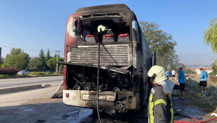 23 Elazığ Fk’nın Takım Otobüsünde Yangın Çıktı