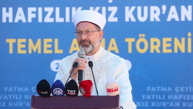 Ali Erbaş’tan Vatandaşlara Çağrı: Hocalarımız Sizi Bekliyorlar, Vaktinizi Mescitlerde İlim, İrfan Alarak Değerlendirin