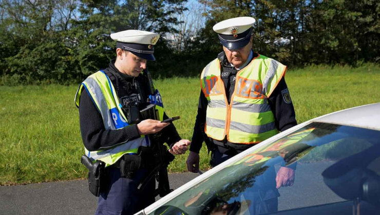 Almanya’da 4 Kişiye ‘İnsan Kaçakçılığı’ Şüphesiyle Gözaltı