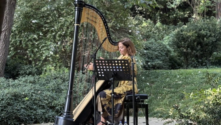 Arpist Meriç Dönük, Sakıp Sabancı Müzesi’nde Konser Verdi