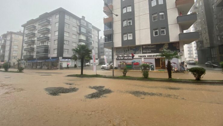 Artvin’de Sağanak: Su Baskınları ve Heyelan Oluştu