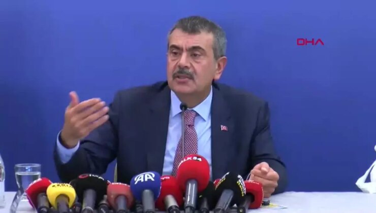 Bakan Tekin: ‘Ak Parti, Demokrasi Deneyimini Kırarak Farklılaştı’