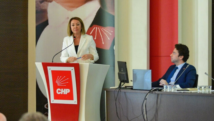 CHP’de Tüzük Taslak Metni Komiteden Geçti