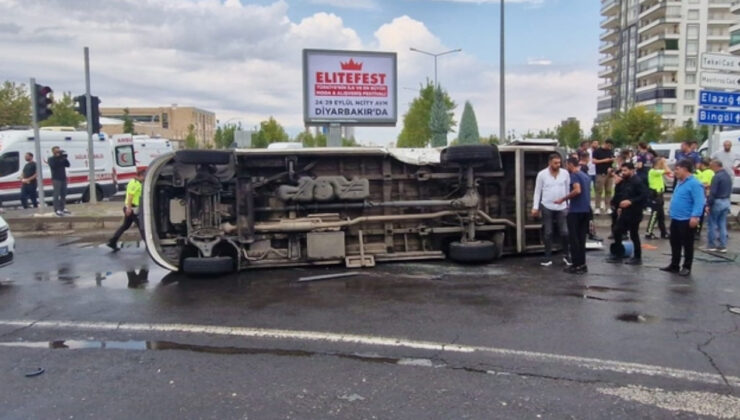 Diyarbakır’da Otomobil ile Yolcu Minibüsü Çarpıştı, 1’i Bebek 9 Kişi Yaralandı