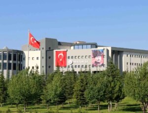 Erciyes Üniversitesi Fen Fakültesi Öğretim Üyeleri Dünya Bilim İnsanları Sıralamasında Yer Aldı