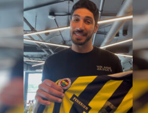 Fenerbahçe ve Beşiktaş’tan Enes Kanter’e ‘Hediye Forma’ Tepkisi