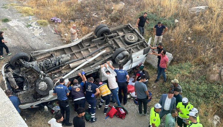 Fındık Çalışanlarını Taşıyan Minibüs Devrildi: 14 Yaralı