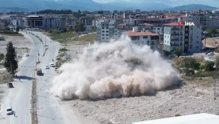 Hatay’da 9 Katlı Bina Dron Kamerasıyla Yıkım Anı Kaydedildi