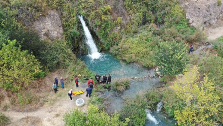 İki Çocuğunu Boğulmaktan Kurtardı, Kendisi Öldü