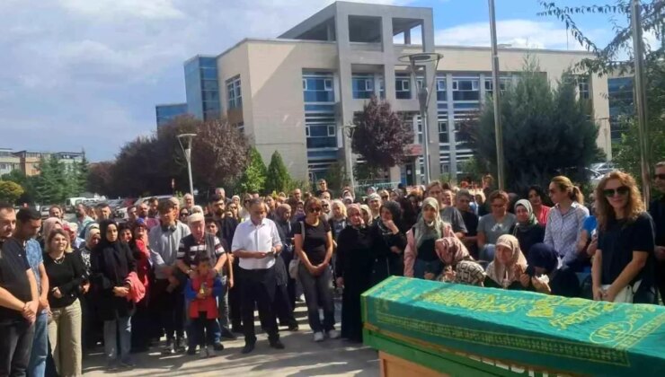 İnegöl Devlet Hastanesi’nde Kanserle Mücadele Eden Doktor Hayatını Kaybetti