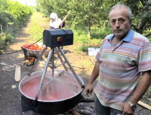 İnegöllü Çiftçi, Salça Yaparken Yaşanan Kazaları Önlemek İçin Sistem Geliştirdi