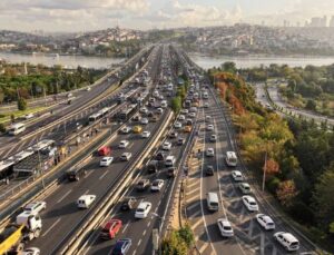 İstanbul’da Trafik Yoğunluğu: Durma Noktasına Geldi