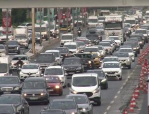 İstanbul’da Yeni Eğitim Öğretim Yılının İkinci Gününde Trafik Yoğunluğu