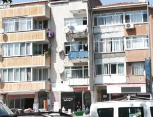 İstanbul’un Yıkılmaya Yüz Tutmuş  Karacaahmet Görünümlü Apartmanlar