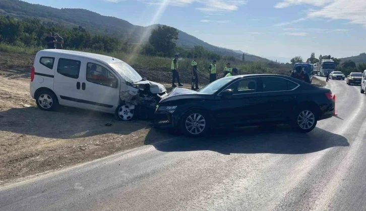 İznik Kaymakamı Makam Aracıyla Kaza Geçirdi