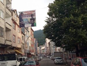 Kara Harp Okulu Birincisi Teğmen Ebru Eroğlu İçin Asılan “Akkuş’umuzun Gururu” Afişi Kaldırıldı