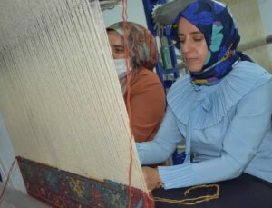 Karaman’da Taşkale Halısı Dokumacılığı Yeniden Hayat Buluyor