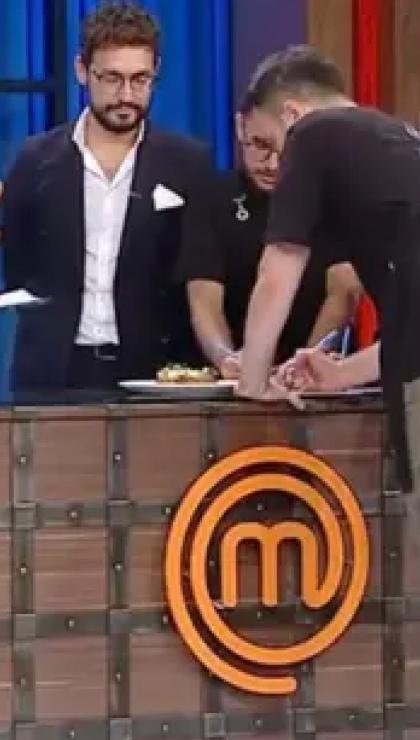 masterchefte eleme mehmet yalcinkayanin imza yemegine tenkit yagdi 3 Anz5ztQU