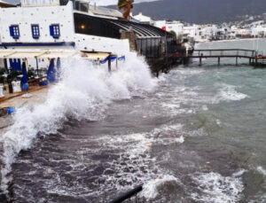 Meteorolojiden Denizlerde Fırtına Uyarısı