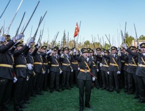 MSB: Teğmenler Hakkında İnceleme Sürüyor