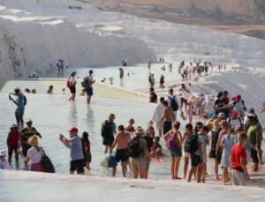 Pamukkale’yi 1 Milyon 700 Bin Turist Ziyaret Etti