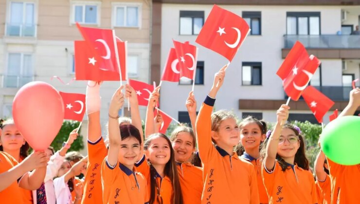 Sancaktepe’de 2024-2025 Eğitim Öğretim Haftası Kutlama Programı Gerçekleşti