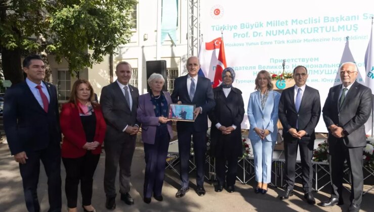 TBMM Başkanı Numan Kurtulmuş Moskova’da Yunus Emre Enstitüsünü Ziyaret Etti