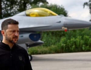 Ukraynalı Pilotlar Romanya’da F-16 Eğitimine Başladı