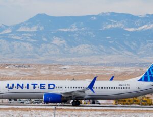 United Airlines, Tüm Uçaklarına Ücretsiz Starlink Wi-Fi Getiriyor