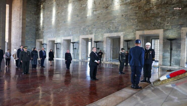 Ab-Türkiye Delegasyonu Başkanı Büyükelçi Ossowski’den Anıtkabir Ziyareti: Terör Hareketlerine Karşı Türkiye ile Dayanışma İçindeyiz