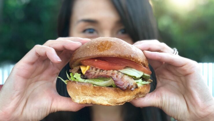 ABD’de Hamburgerden Bulaşan Salgın 13 Eyalete Yayıldı