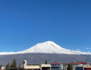 Ağrı Dağı Karla Kaplandı