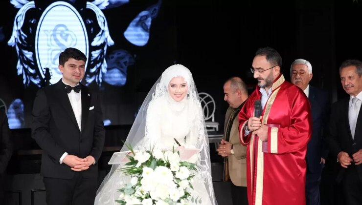 Ak Parti Genel Başkanvekili Efkan Ala, Bursa’da Nikah Şahitliği Yaptı