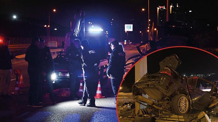 Ankara’da Direğe Çarpan Otomobil Tanınmaz Hale Geldi: 4 Ölü, 1 Yaralı