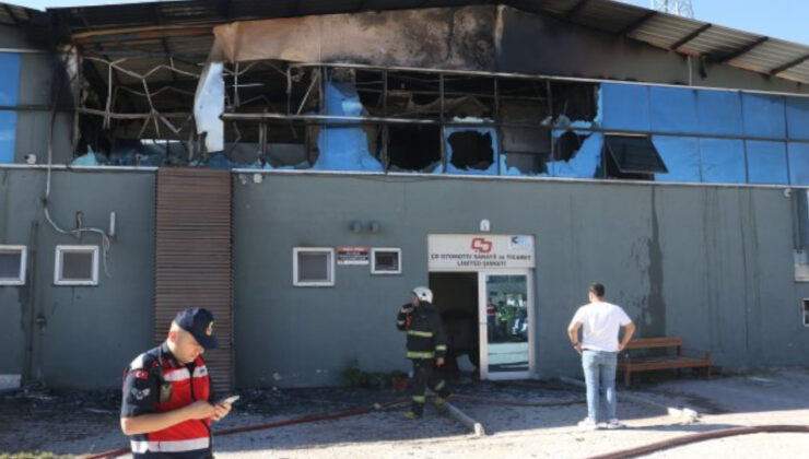 Antalya’da Depo Yangını Büyümeden Söndürüldü