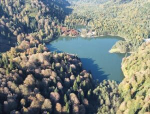 Artvin Borçka Karagöl Sonbaharın Renklerine Büründü